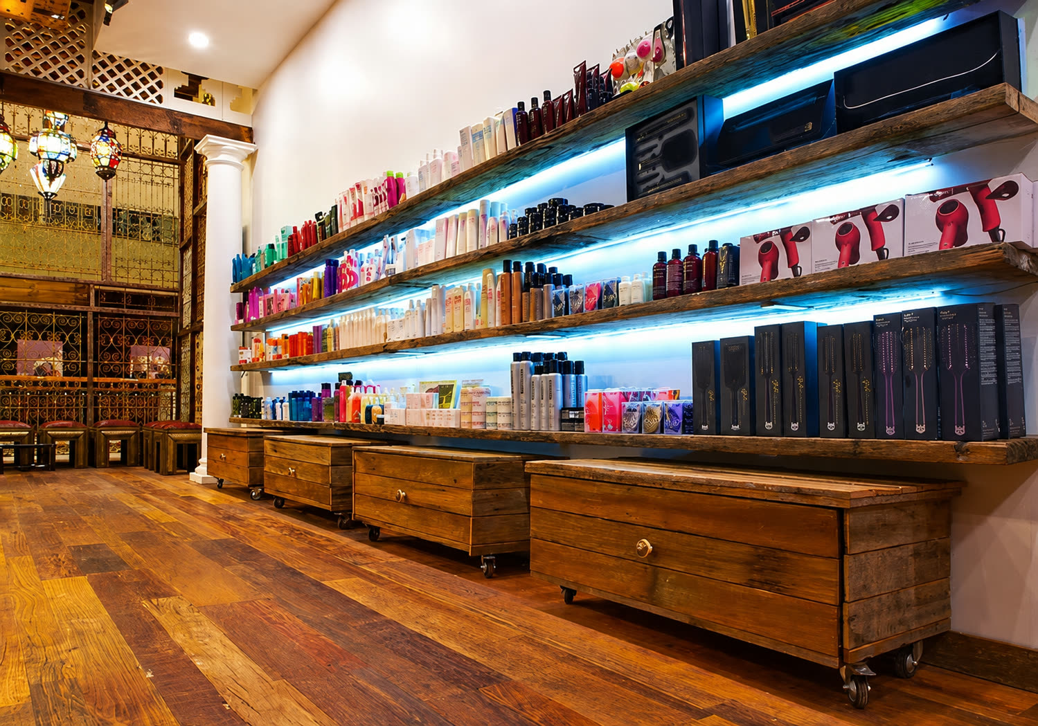 Royals salon 4